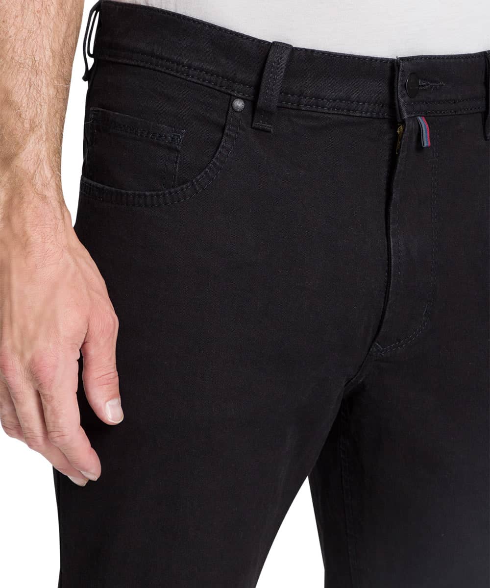 Schwarze Jeans Übergröße Herren von Pionier mit klassischem Design und bequemem Schnitt