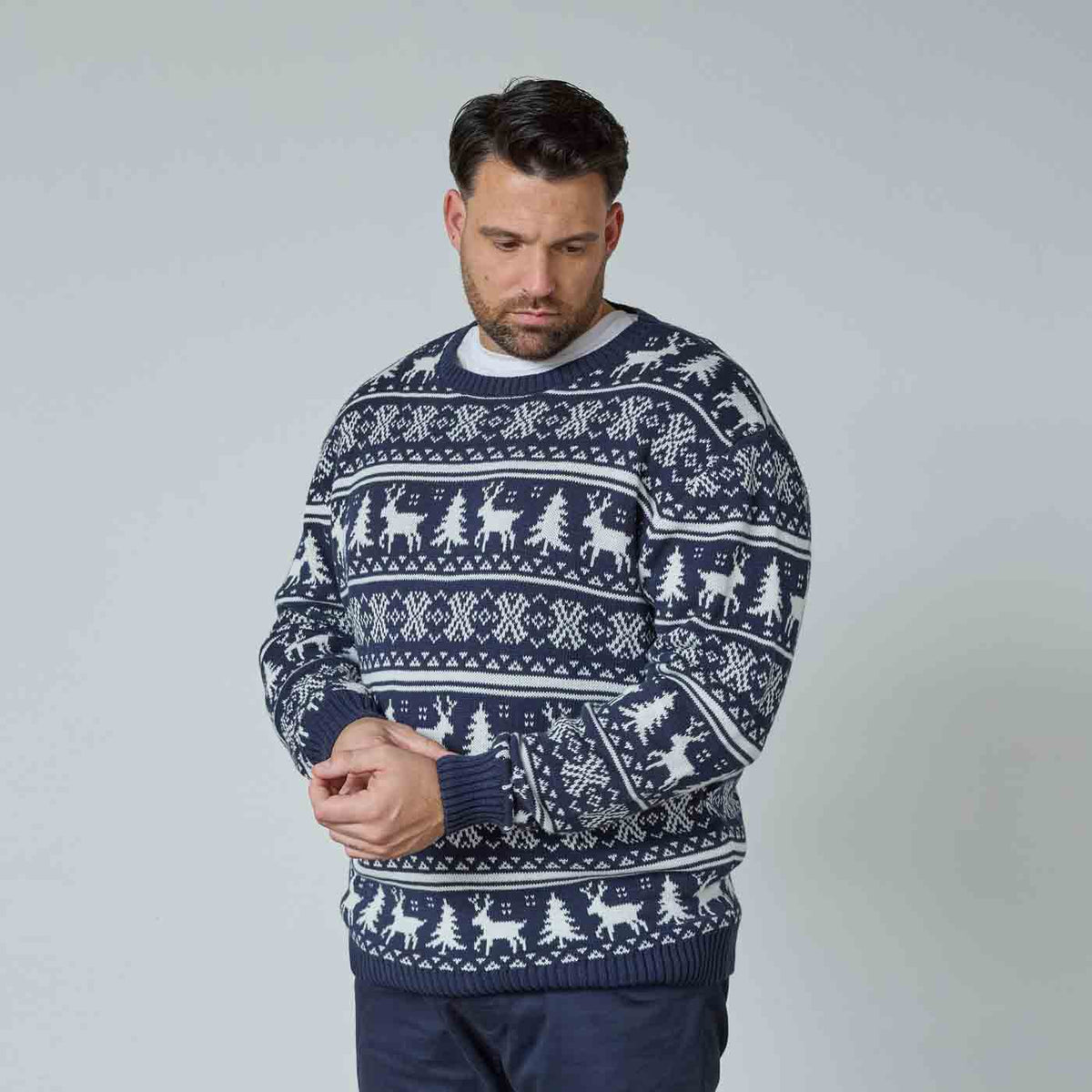 Weihnachtspullover für Herren in Dunkelblau mit Winter-Print, Rundhalsausschnitt