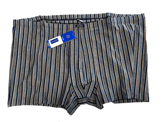 Single pair of plus-size shorts from CECEBA