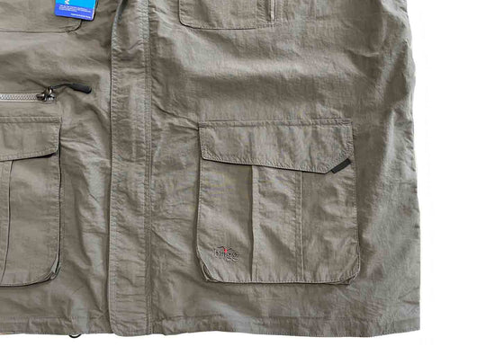 Beige Brigg funktionsweste herren mit mehreren Taschen und robustem Material für Outdooraktivitäten
