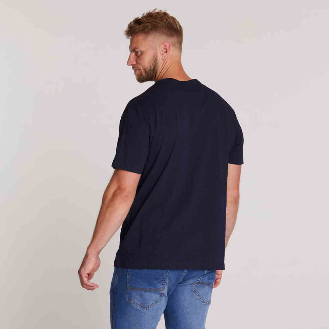 Allsize Elvis T-Shirt Übergröße in Schwarz mit einfachem Rückendesign und bequemer Passform