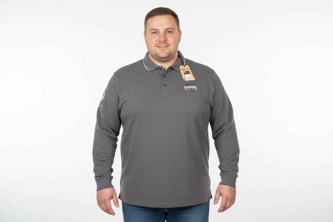 Redfield Herren polo shirt langarm in Grau mit Kragen und Brusttasche getragen von männlichem Model