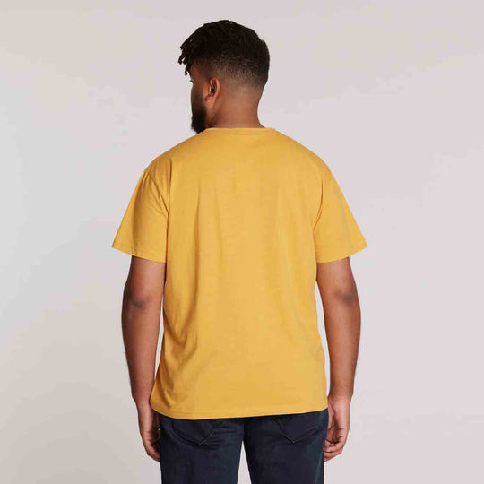 Allsize T-Shirt übergröße herren in senfgelb mit kurzem Arm und Rundhalsausschnitt von hinten