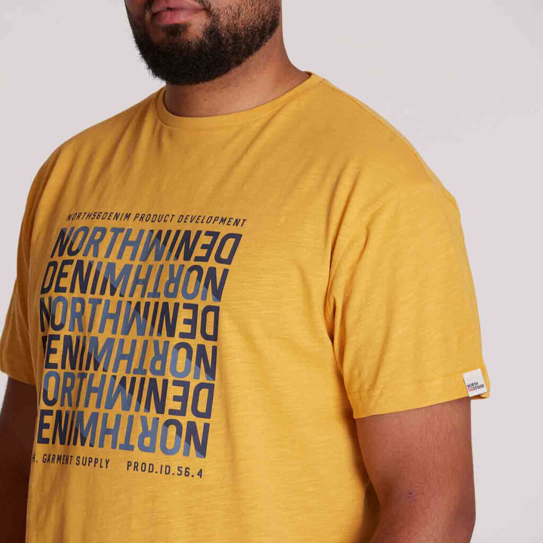 Gelbes t-shirt mit druck von Allsize mit blauem Schriftmotiv auf der Vorderseite