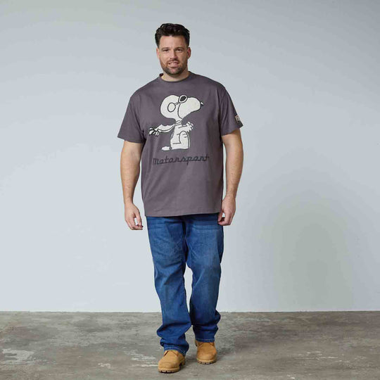 Peanuts T-Shirt Herren Übergröße mit Snoopy Motiv in Grau von Allsize an model getragen