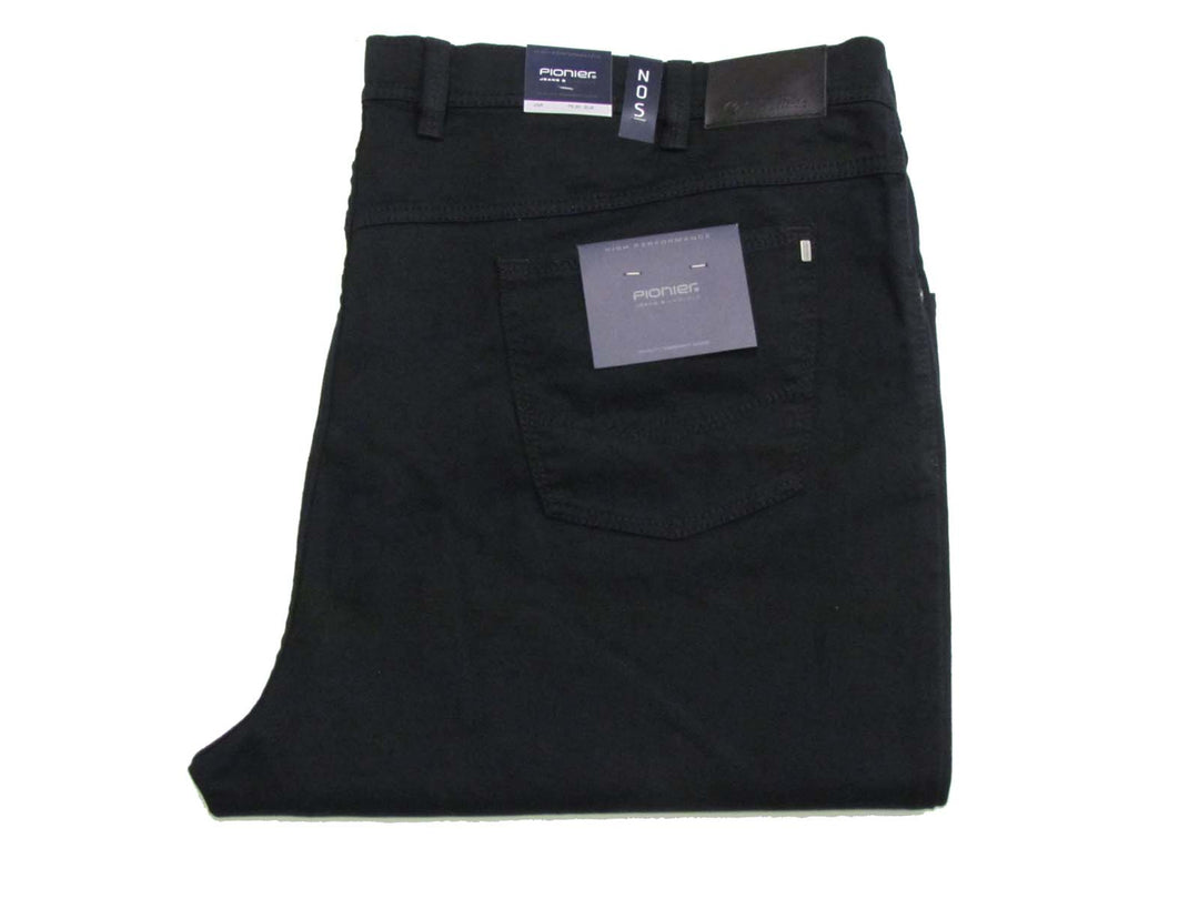 Schwarze Basic Jeans Hose von Pionier in übergröße herren für komfortablen Sitz und Alltag