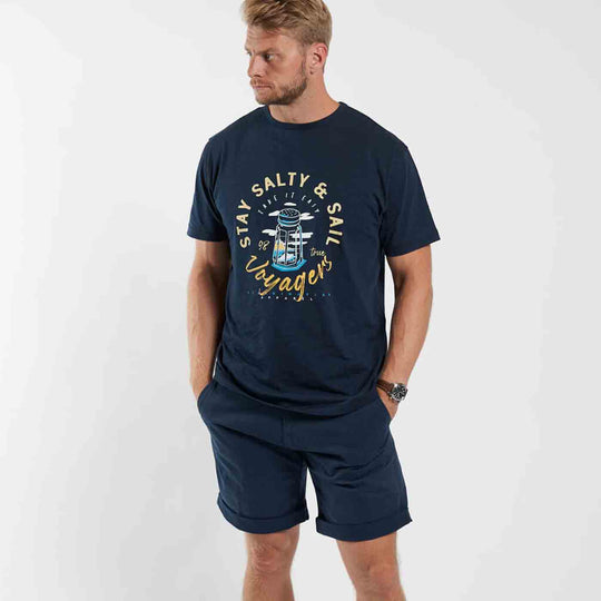 Allsize t shirt übergröße herren in dunkelblau mit maritimem Leuchtturm Druck und Rundhalsausschnitt