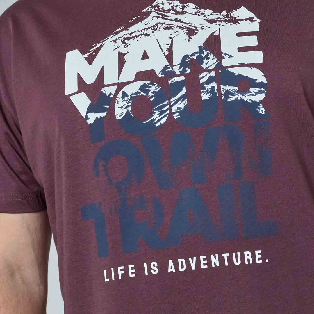 Allsize T-Shirt mit Druck Herren Übergröße in Bordeaux mit Abenteuer Schriftzug und Bergmotiv