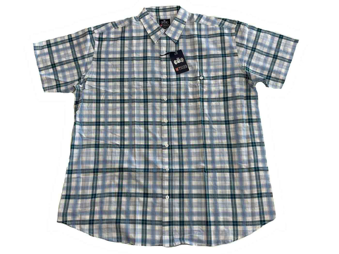 Checkered short-sleeved shirt in plus size