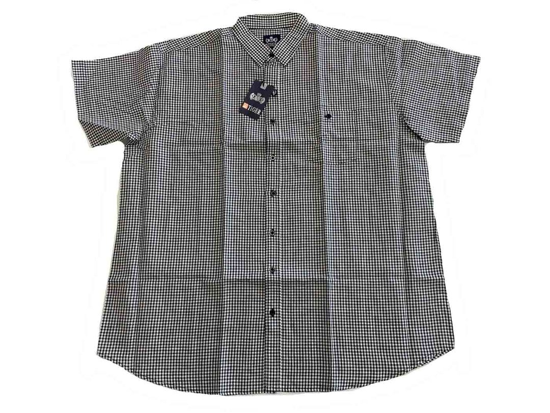 Checkered short-sleeved shirt in plus size